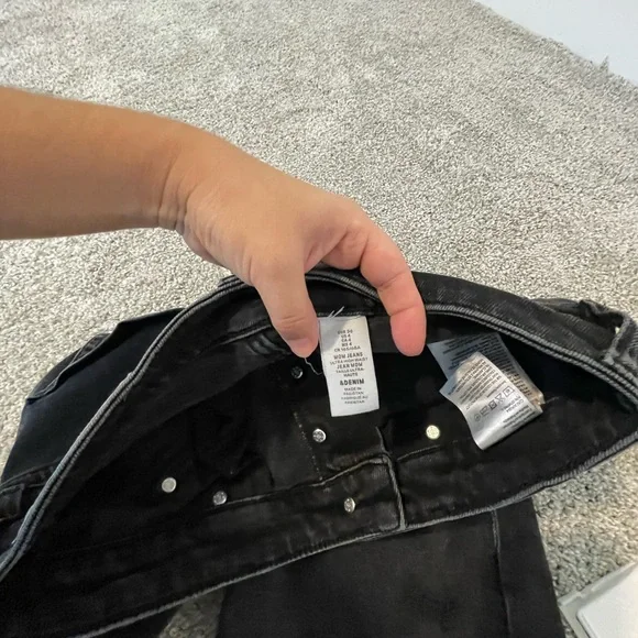 3/$15 H&M Black Jeans - Picture 4 of 4